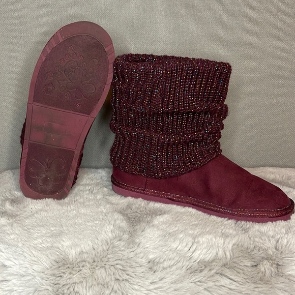 SO Mandy Girl Burgundy Sweater Boot - Picture 4 of 8